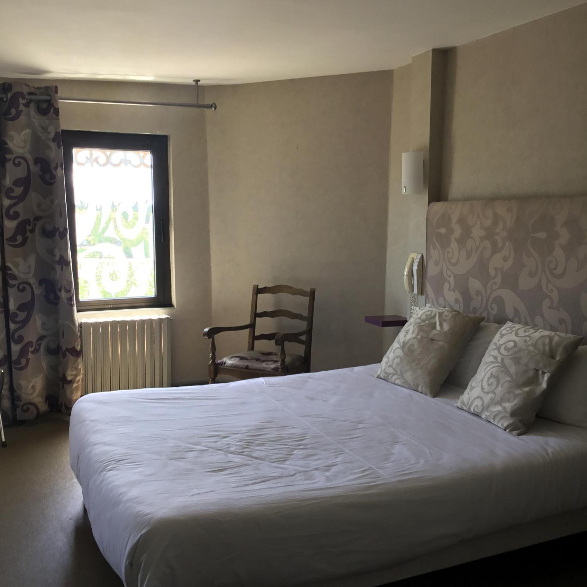 Hotel Le Pont Napoleon La Celle-sous-Gouzon Luaran gambar