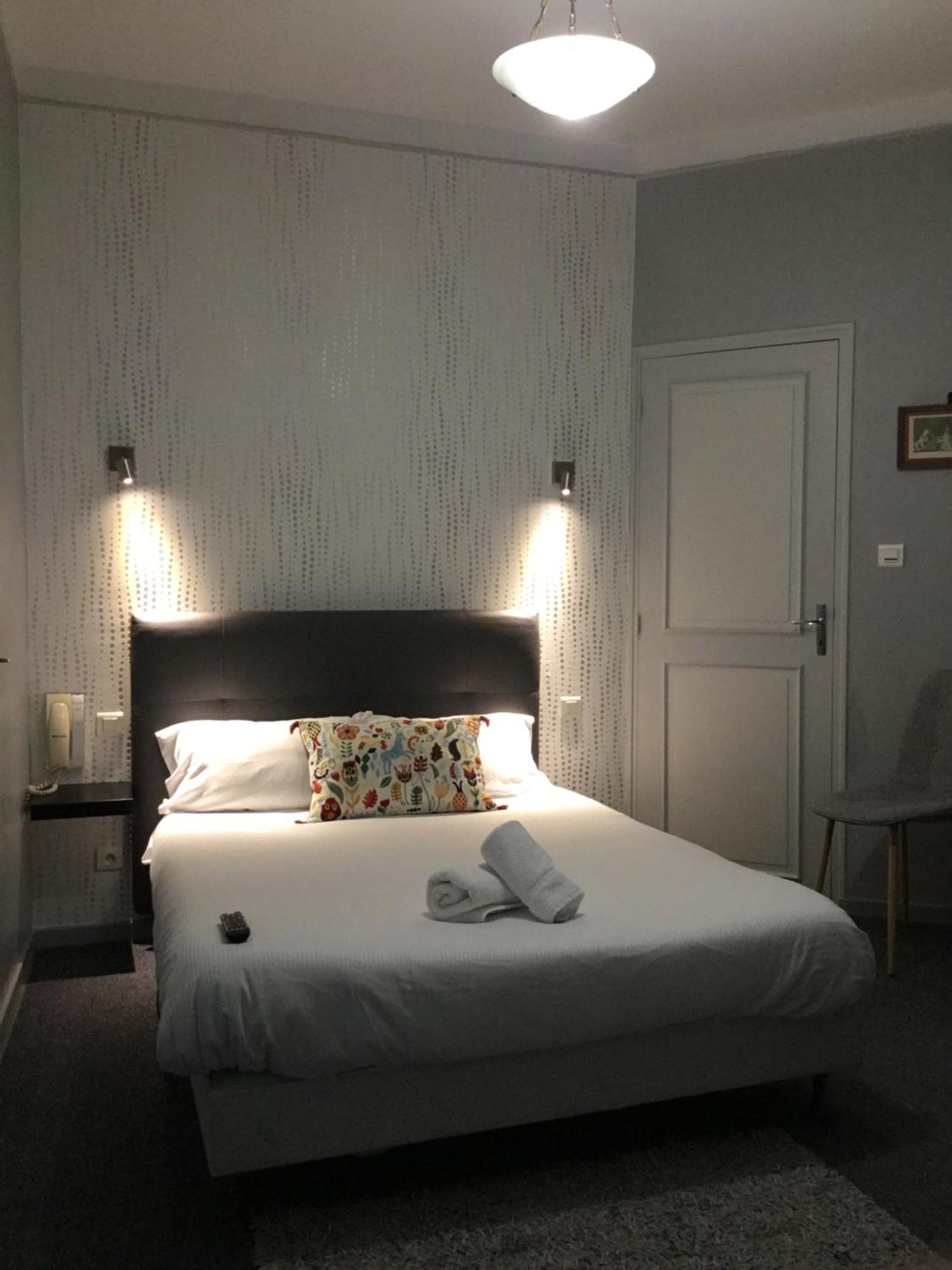 Hotel Le Pont Napoleon La Celle-sous-Gouzon Luaran gambar